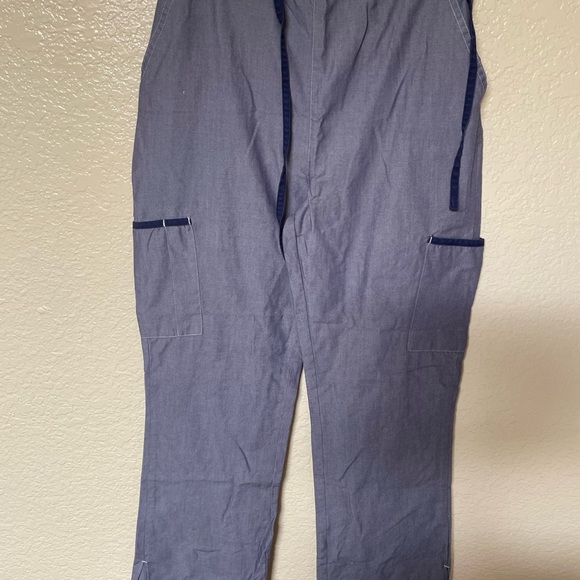 Scrub set - Picture 4 of 5